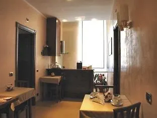 آيليوس أفيتاكاميري 2*